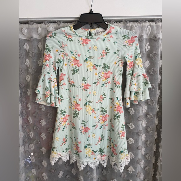 Rare Editions Other - Rare Edition Green with floral print dress sz 8